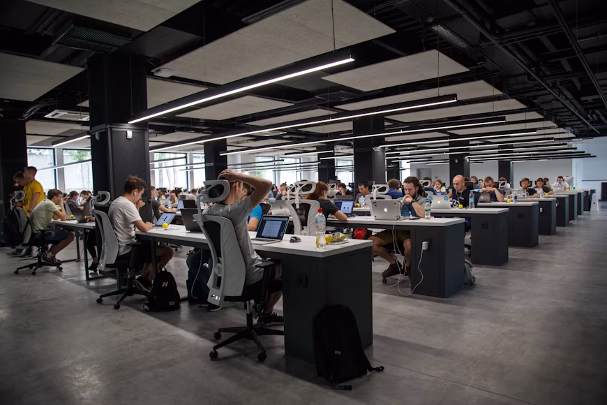 Réseau humain représentant les relations dans une organisation
